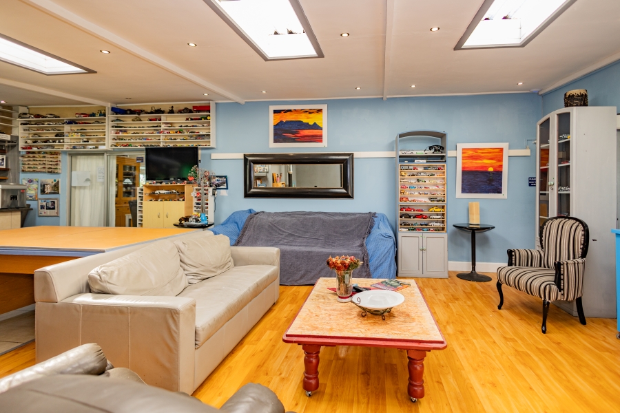 13 Bedroom Property for Sale in Sunset Beach Western Cape